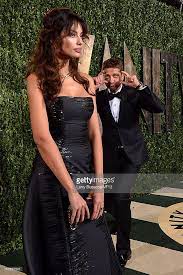 Butler wurden in den letzten jahren zahlreiche affären nachgesagt, darunter zu naomi campbell, cameron diaz sowie jennifer aniston. Model Madalina Ghenea And Actor Gerard Butler Arrive For The 2013 Celebrities Gerard Butler Vanity Fair Oscar Party