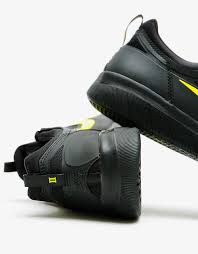 Highlighting the shoe are volt contrasting accents on the branded areas completed with a black free cushioned sole. Nike Sb Nyjah Free 2 Skate Shoes Black Cyber Black Black Route One