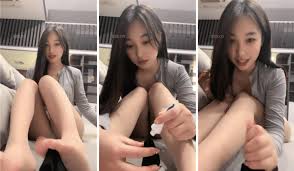 小x大王S | 憋尿挑战玩到失禁- 恋足调教视频下载-BDSM Foot Fetish Videos Download