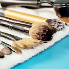 how to clean makeup brushes in five steps