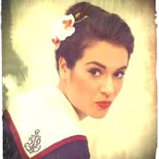 Petticoat frisur genial frisuren 50er jahre damen frisuren modrn. 50er Pinup Frisur Tutorial Banane Mit Locken Retrochicks