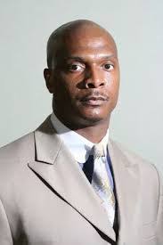 Lesley Barley's Instagram, Twitter & Facebook