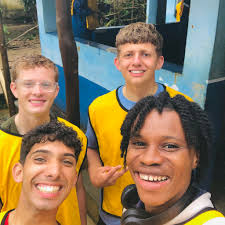 This would be a serious surprise 😳 Full story:  https://www.joe.co.uk/sport/who-is-favourite-to-replace-ruben-amorim-at-manchester-united-505818