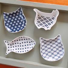 ねこ好き悶絶 セリア 猫皿 がこだわり派も納得の上質さで買い占め続出 macaroni 皿 猫 セリア