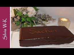 Sachertorte Schokoladentorte Einfache Herstellung Aber Meisterhafter Geschmack Youtube Schokoladen Torte Schokoladentorte Schokoladen Kuchen