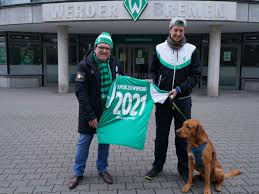 Gamechanger is the best free mobile baseball scorekeeping application, used by teams like the dortmund wanderers for full, detailed and accurate season and player statistics. Werder Bremen Fan Hat S Geschafft 466 Km Zu Fuss Zum Weserstadion News