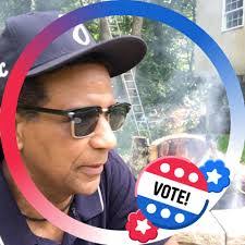 Dwight Sterling's Instagram, Twitter & Facebook