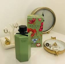 غوتشي فلورا إميرالد غاردينيا ماء تواليت Gucci Flora Emerald Gardenia Eau De Toilette عطر العطر Flora Gucci Flora Gardenia