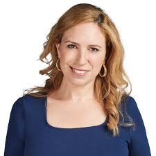 Cordelia Lynch's Instagram, Twitter & Facebook