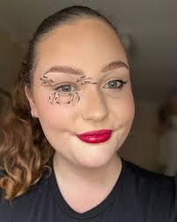 Jasmine Cassel's Instagram, Twitter & Facebook