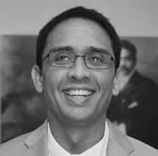 Āina ua kaulana ~ I ka ho'opulapula, 'auwe he ~ Me ka nani o Kalama'ula