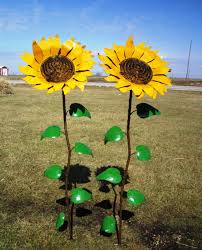 ▪ small 8 vintage metal sunflower ▪ medium 12 vintage sun flower wall decoration ▪ 21 diameter sunflower xlg wall decor ▪ view all ». 67 Recycled Metal Giant Sunflower Stake Yard Decor