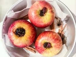 Frutta estiva al forno con vino bianco e spezie: Mele Al Forno Con Cannella E Frutta Secca Spadelliamo
