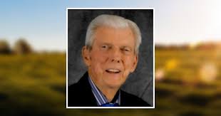 Lori Mccarter's Instagram, Twitter & Facebook