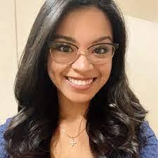 Kaye Norris's Instagram, Twitter & Facebook