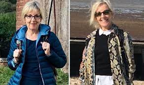 This picture gallery contains some examples of the more common. Skin Cancer Symptoms Woman S Skin Lesion Turned Out To Be Cancerous After Check Up Pow Showbiz