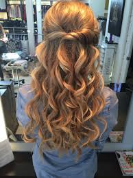 This hairstyle looks exceptionally good if your hair is thick and long. Pin By Sonia Munoz Aray On Trenzas Hair Styles Prom Hairstyles For Long Hair Wedding Hair Down