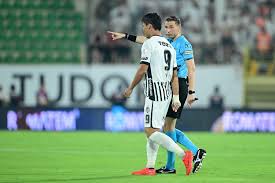 ‘A document of shame for Turkish refereeing’: Besiktas slam official after shock defeat - The Athletic