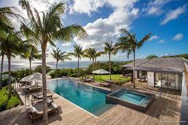 villa blanc bleu in saint barthelemy le collectionist pool im garten ferienanlagen villa