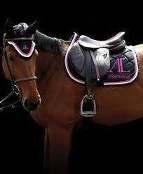 Tapis De Selle Noir Rose Cheval Poney Noir 4 Cordes Alexandra Ledermann Alsportswear Cheval Poney Bonnet Cheval Cheval