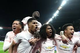 Manchester united vs manchester city,arsenal,liverpool or chelsea. Gallery Manchester United Players And Fans Celebrate After Comeback Win At Psg Manchester Evening News