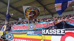 Holstein kiel ultras singen ''spührst du die leidenschaft in unsrer schönen stadt.''. Holstein Kiel Ultras Supside Kiel Sektion Spielsucht Youtube