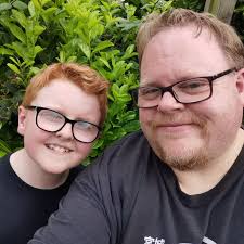 Dad and son to skate across Humber Bridge four times for hedgehogs