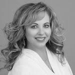 Becky Nutter's Instagram, Twitter & Facebook