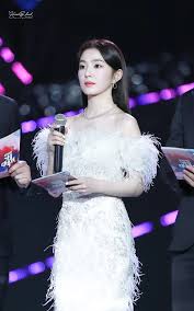 Is gray paint going out of style 2019 wanita malam. ì•„ì´ì‹  On Twitter Red Velvet Irene Red Velvet Red Velvet Red Carpet