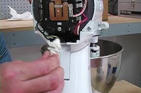 Throughout the lifespan of a kitchenaid stand mixer, you may occasionally notice the following: How To Fix A Kitchenaid Stand Mixer That Is Leaking Oil Ereplacementparts Com