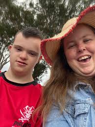 Ryan's always happy when cousin Kerri hangs out with us 🥰