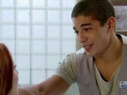 Débora pede perdão a Laura e diz que ama Jefferson