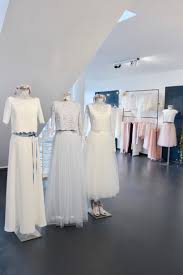 Maybe you would like to learn more about one of these? Brautkleid Zweiteilig Standesamtkleid Hochzeitskleid Mit Spitzentop Und Tullrock Von Noni Mode Brautkleid Kleid Standesamt Kleid Hochzeit