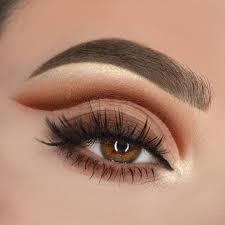 Pin By Nazli Alpaslan On Dogal Makyaj In 2020 Eye Makeup Shimmer Eye Makeup Bright Eye Makeup
