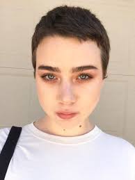 Tumblr is a place to express yourself, discover yourself, and bond over the stuff you love. Girls With Short Hair