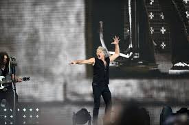 Cependant, elle vous donne accès à notre prévente exclusive. Scene Incredibile La Concertul Bon Jovi Cum Au VÄƒzut Sute De Persoane Gratis Spectacolul Stirileprotv Ro