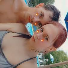 How to transition a 9-year-old ball python from live to frozen-thawed food?