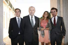 09/06/21 às 10:37 | atualizado em 09/06/2021 14:28 Pai Avo E Candidato Pedro Santana Lopes Na Corrida A Lideranca Do Psd