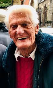 Happy birthday Pete Murray. I gave him a birthday call and he was in great  form. Enjoying his visitors. Photos taken Oct 2019 at the unveiling of the  Blue Plaque at 38