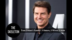 They raised her children together until 2012 when they got divorced. Meet The Birth Family Of Tom Cruise One Of Hollywood S Most Celebrated