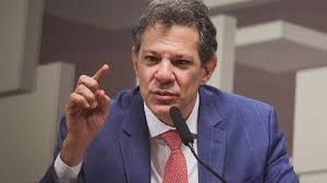 Antes de deixar governo, Haddad fará proposta para baixar ICMS de estados