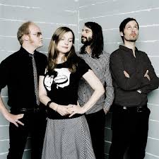 August 2010 bei columbia.das album erschien nach einer fast zweijährigen pause der band, die seit april 2012 erneut für unbestimmte zeit pausiert. Wir Sind Helden Bring Mich Nach Hause Lyrics Genius Lyrics