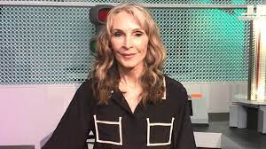 Gates mcfadden has made a name for herself as dr beverly crusher in 'star trek: Gates Mcfadden Talks Picard Show Parallels Between Star Trek Tng And Discovery And More Trekmovie Com