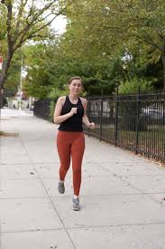 Only 2 available and it's in 20 people's carts. The Best And Worst Workout Leggings For Petite Pears The Petite Pear Project