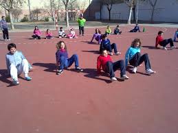 Las horas de educación física suelen ser para la mayoría de los alumnos del nivel secundario las más entretenidas o llevaderas en. Juegos Motrices Para Ninos 2021