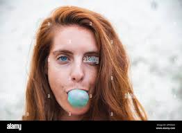 Chewing gum bubble hi-res stock photography and images