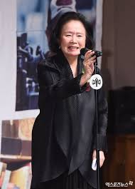 Explore museums and play with art transfer, pocket galleries, art selfie, and more. O1ti8nyjozcvom