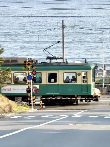 Kereta komuter Jepang — pengalaman kereta Enoden Kamakura