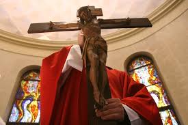 Wielki piątek w kościele katolickim to dzień żałoby, skupienia i powagi. Katecheza O Liturgii Meki Panskiej Liturgia Wiara Pl