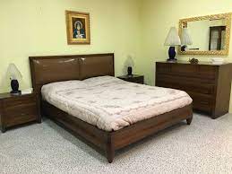 Il letto è il protagonista indiscusso della zona notte che, con preponderanza, campeggia nella stanza attirando tutti gli occhi. Camera Da Letto Mosaico Le Fablier Arredamenti Cipriani